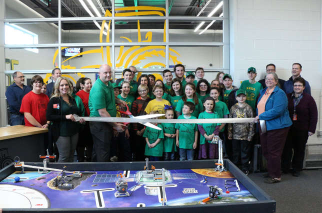 Michigan School Opens Robotics Center