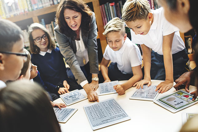 choosing the right device for your school. Image by Shutterstock.