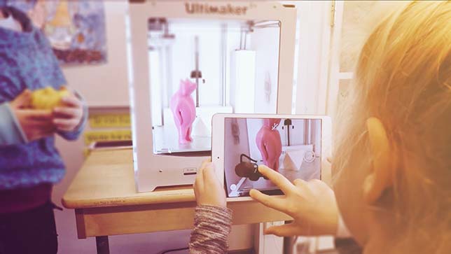 3 Ways to Introduce AR into the Classroom
