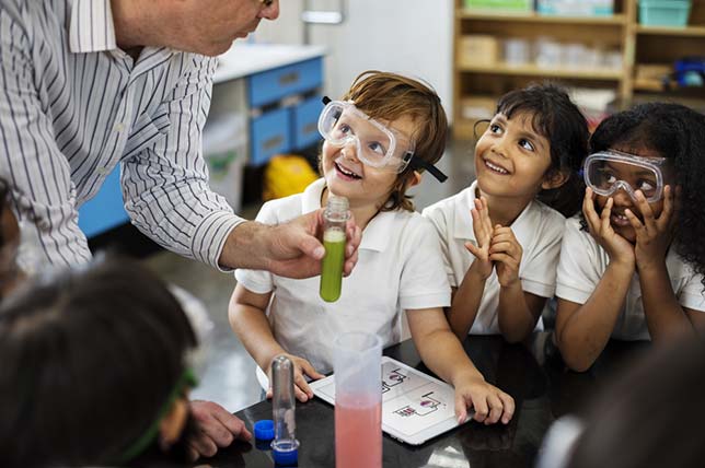 California Close to Adoption of New Curriculum for NGSS